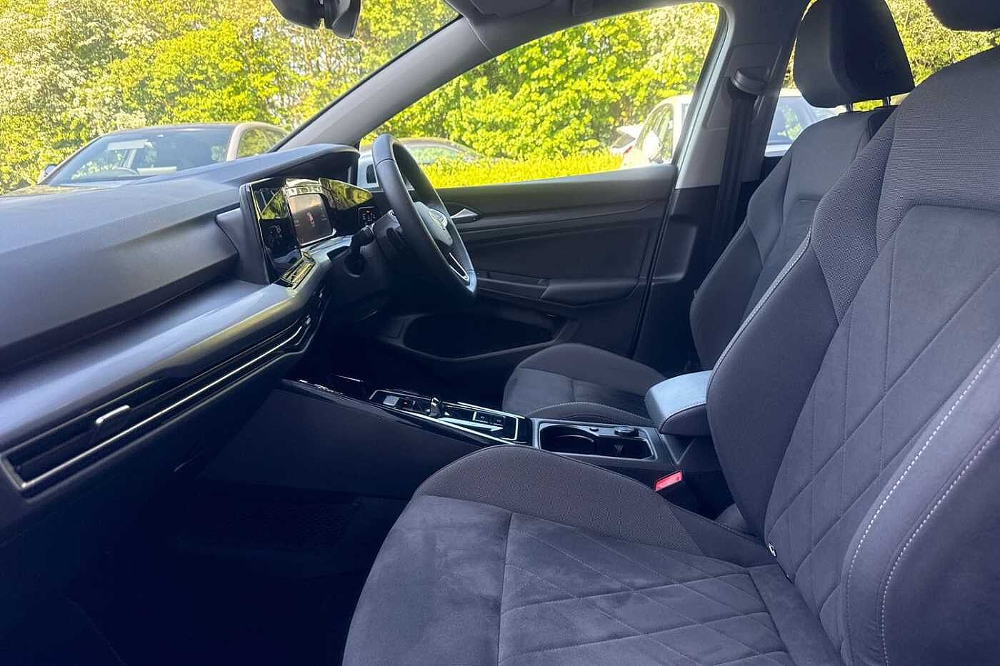 Volkswagen Golf Style 1.5 eTSI 150PS 7-speed DSG 5 Door