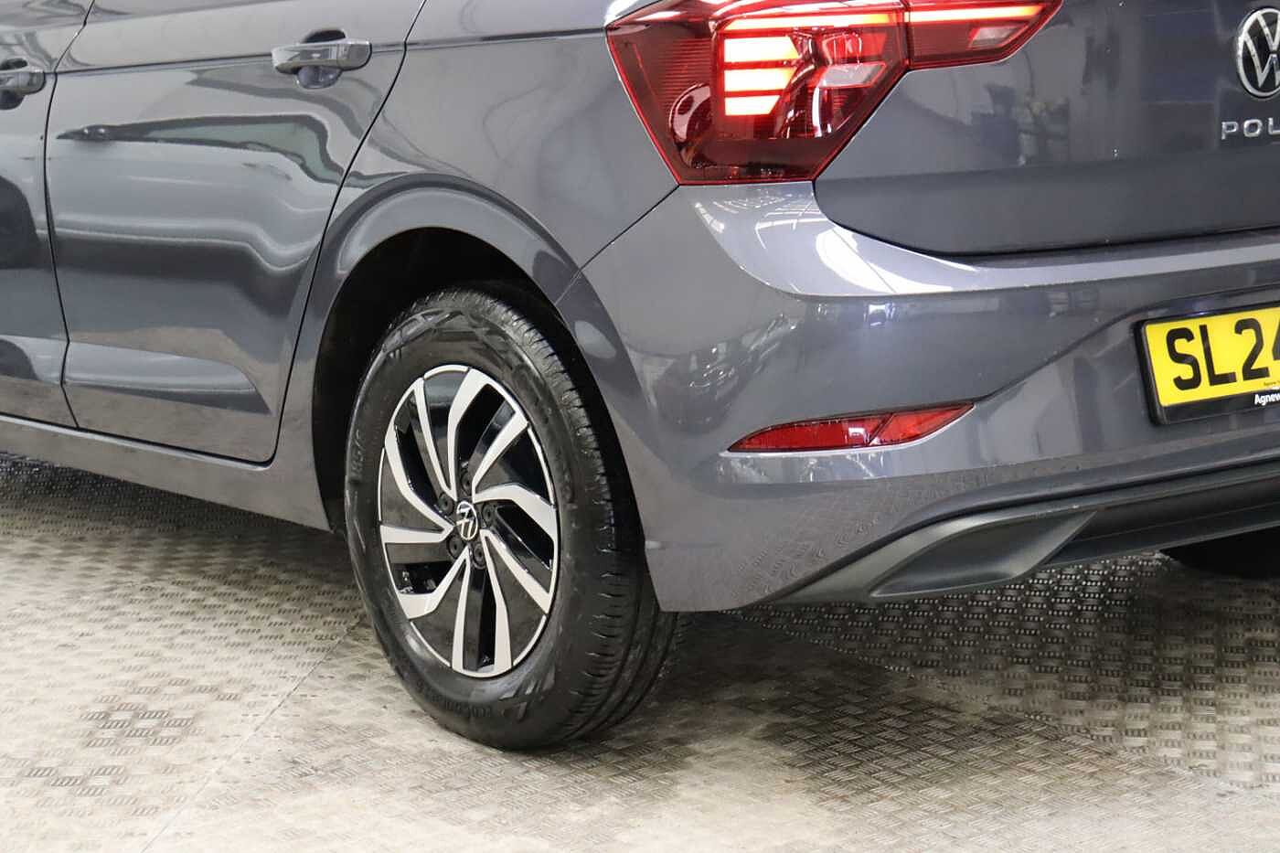 Volkswagen Polo 1.0 TSI Life 5dr