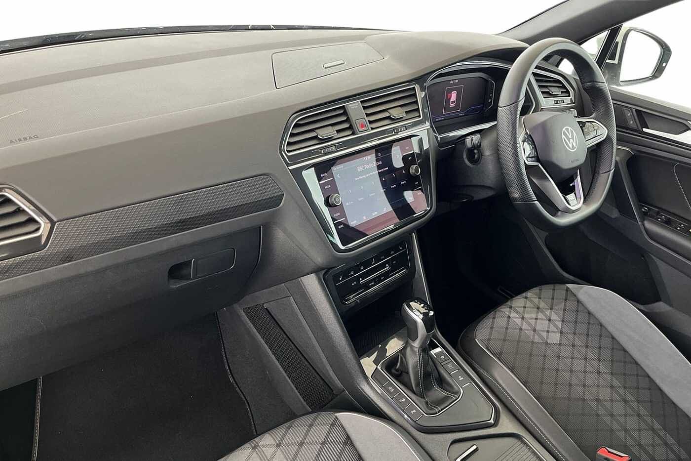 Volkswagen Tiguan 1.5 TSI R-Line SUV 5dr Petrol DSG Euro 6 (s/s) (150 ps)