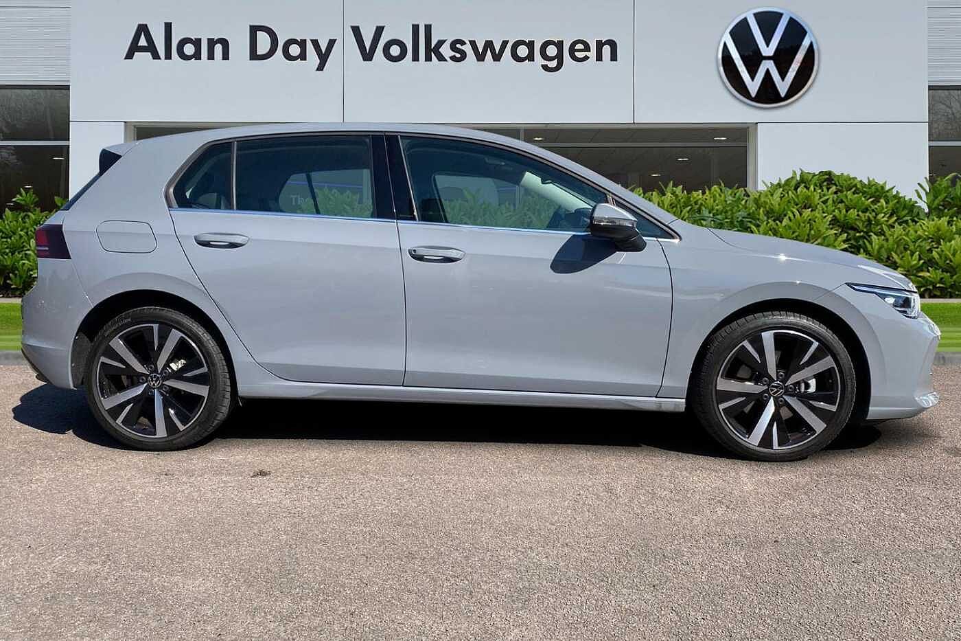 Volkswagen Golf Hatchback 1.5 TSI 204 Style eHybrid 5dr DSG
