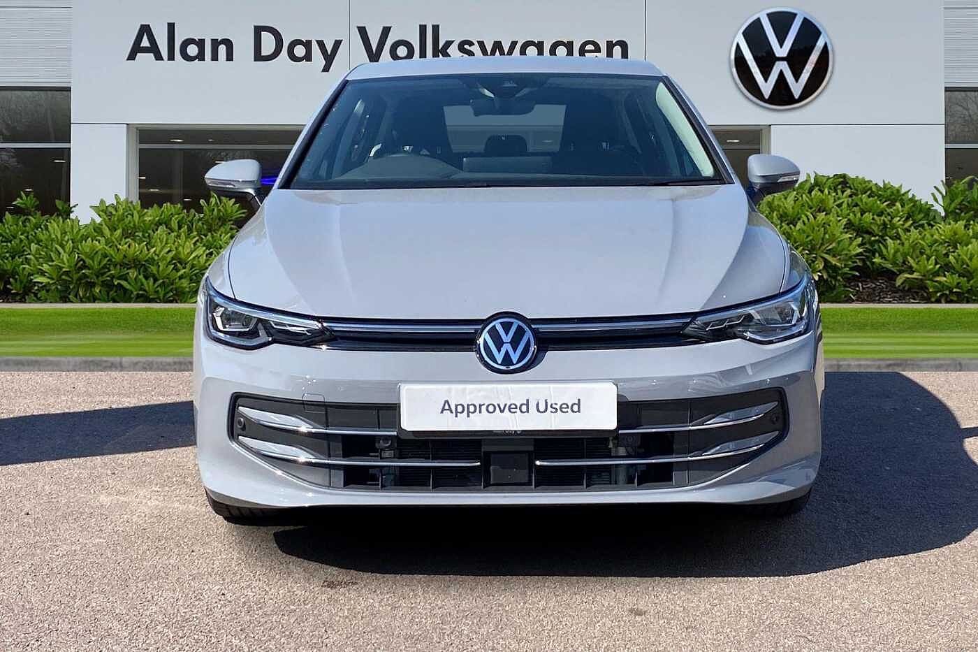 Volkswagen Golf Hatchback 1.5 TSI 204 Style eHybrid 5dr DSG